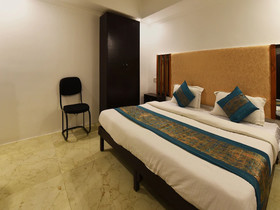 OYO 18618 Ocean Blue Residency