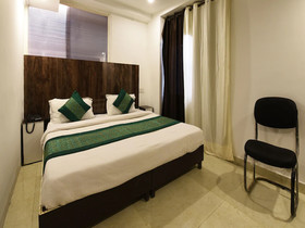 OYO 18618 Ocean Blue Residency