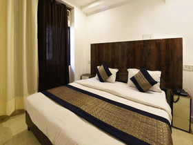 OYO 18618 Ocean Blue Residency