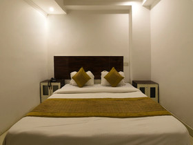 OYO 18618 Ocean Blue Residency