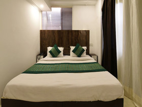 OYO 18618 Ocean Blue Residency