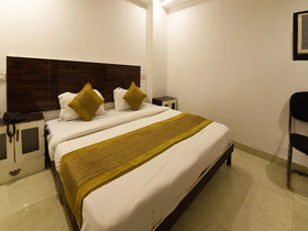 OYO 18618 Ocean Blue Residency