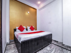 OYO 22321 Nitin Palace Guest House