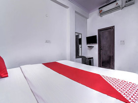 OYO 22321 Nitin Palace Guest House