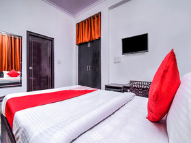 OYO 22321 Nitin Palace Guest House