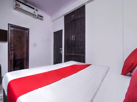 OYO 22321 Nitin Palace Guest House
