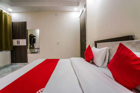 OYO 23299 Hotel Royal Orbit