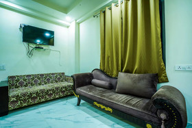 OYO 23299 Hotel Royal Orbit