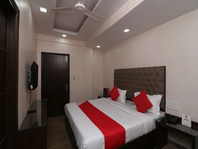 OYO 27802 Hotel Boom Room