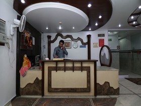 OYO 27802 Hotel Boom Room