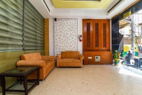 OYO 36465 Boom Room 5