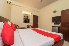 Collection O 16365 Delight Inn Near