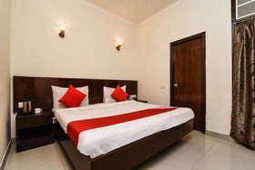 Collection O 16365 Delight Inn Near