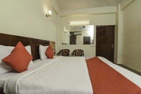 Collection O 16365 Delight Inn Near