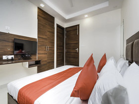 OYO Flagship 22449 Rajouri Garden J block