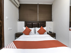OYO Flagship 22449 Rajouri Garden J block