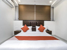 OYO Flagship 22449 Rajouri Garden J block