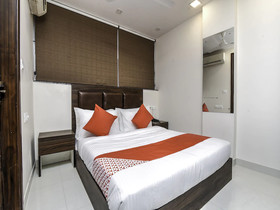 OYO Flagship 22449 Rajouri Garden J block