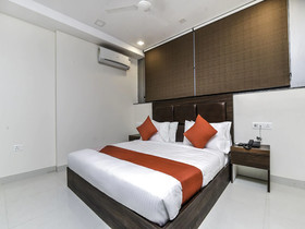 OYO Flagship 22449 Rajouri Garden J block