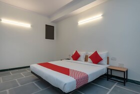 OYO Flagship 45264 Opposite Paryavaran Complex Post Office