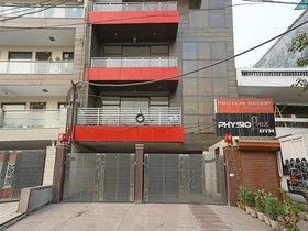 OYO Flagship 545 Rohini Pitampura
