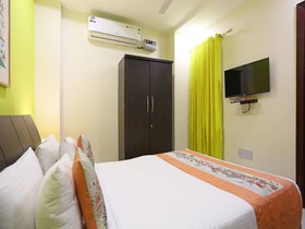 OYO Flagship 545 Rohini Pitampura