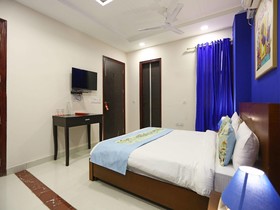 OYO Flagship 545 Rohini Pitampura