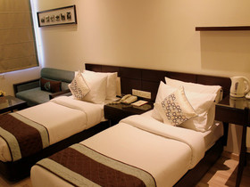 OYO Townhouse 013 New Friends Colony