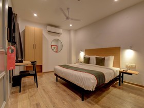 Punjabi Bagh By OYO Rooms