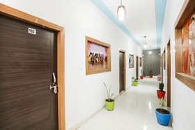 Pushp Vatika Rooms by OYO Rooms