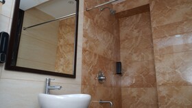 Qotel Hotel Rajori Garden