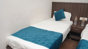 Qotel Hotel Rajori Garden