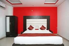 R D Plaza By OYO Rooms