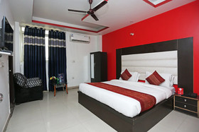 R D Plaza By OYO Rooms