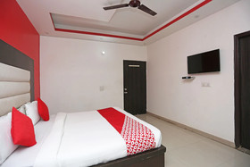 R D Plaza By OYO Rooms