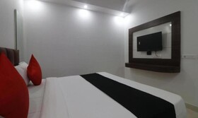 Roomshala Hotel City Life