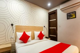 Royal Inn by OYO Rooms