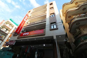 Sathguru Residency by OYO Rooms