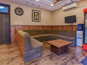 Shubham Palace by OYO