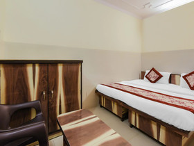 Shubham Palace by OYO