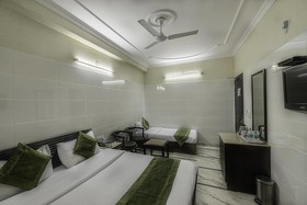 Treebo Singh Sons Karol Bagh