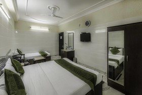 Treebo Singh Sons Karol Bagh