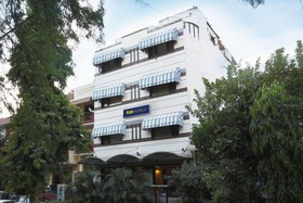 Stallen Suites Nehru Place by FabHotels