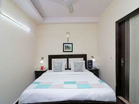 Star Corporate Avenue Hotel by OYO