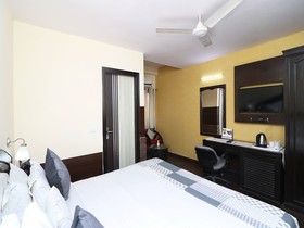 Star Corporate Avenue Hotel by OYO