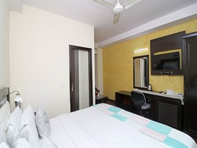 Star Corporate Avenue Hotel by OYO