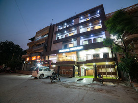 Supreme Residency by OYO Rooms