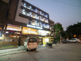 Supreme Residency by OYO Rooms