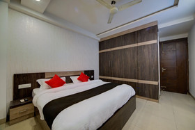 Supreme Residency by OYO Rooms