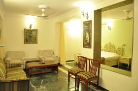 Tavern Business Hotel